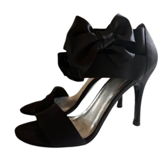 Stuart Weitzman Black Satin Bow Sandal with Elastic Bands | 4" Heel | Size 8.5 - Picture 2 of 16